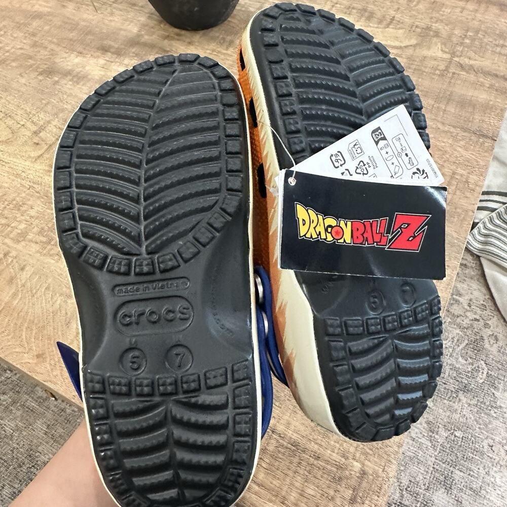 Dragon Ball Z x Crocs GOKU Classic Clogs Mens 5 Womens 7 Orange And Blue NEW - Picture 6 of 8
